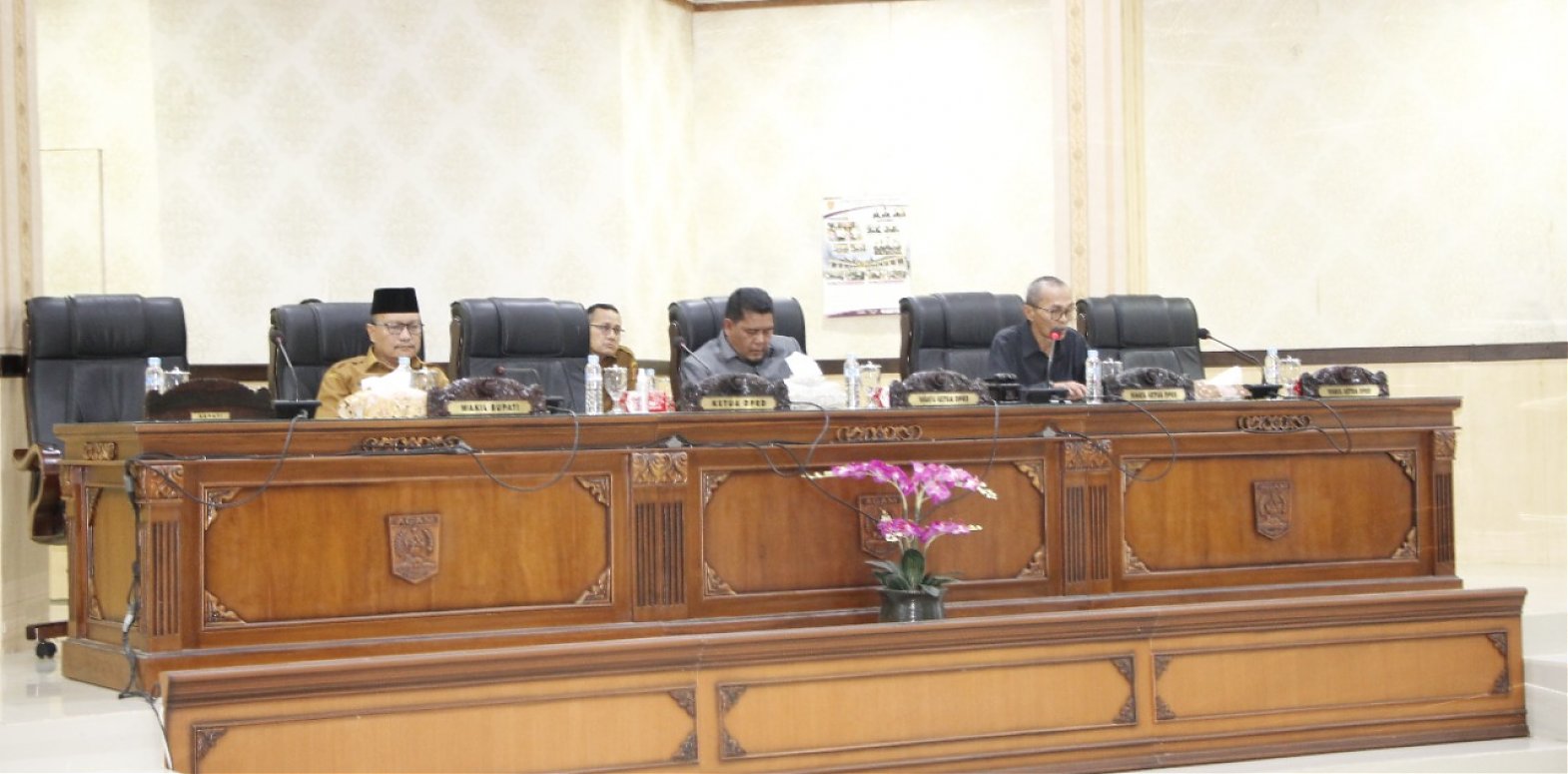 DPRD Agam Dengar Jawaban Bupati Atas Pandangan DPRD Terhadap Ranperda Pengelolaan Keuangan Daerah