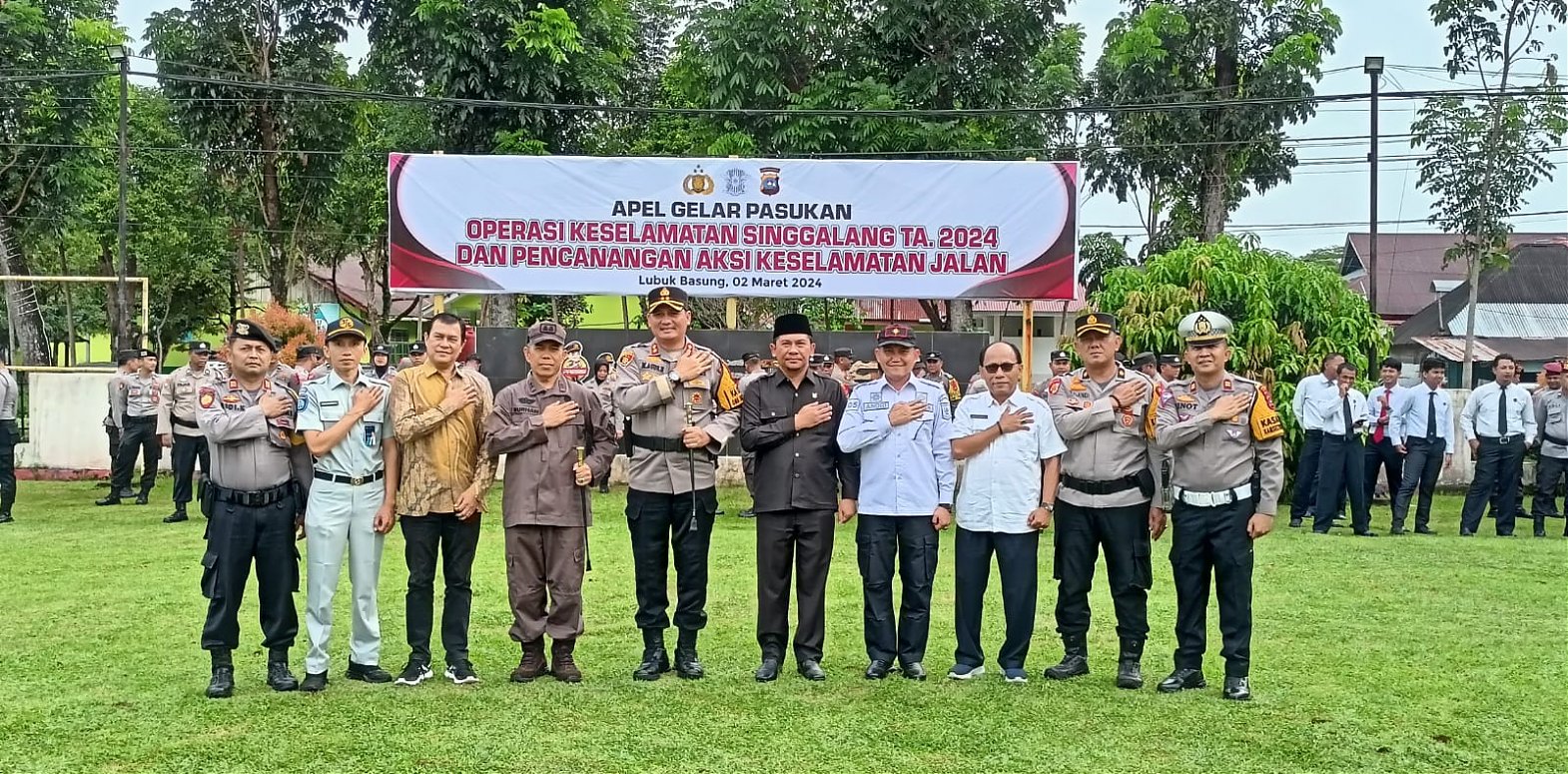 Ketua DPRD Kabupaten Agam, Dr Novi Irwan, bersama unsur Forkopimda menghadiri Apel Gelar Pasukan Operasi Keselamatan Singgalang Tahun Anggaran 2024