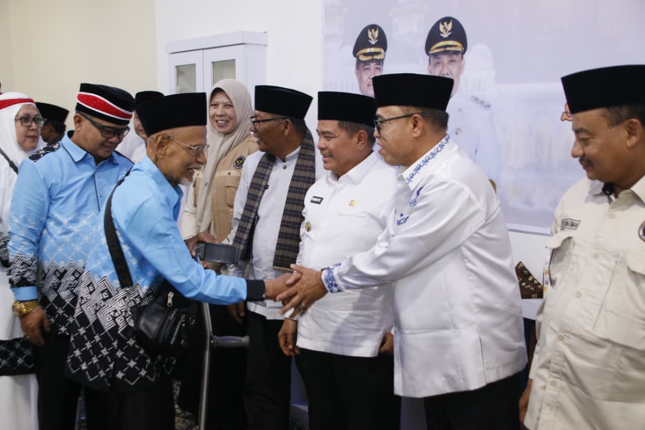Wakil Ketua DPRD Agam Henrizal Hadiri Pelepasan 336 Jamaah Calon Haji di Surau Ka’bah